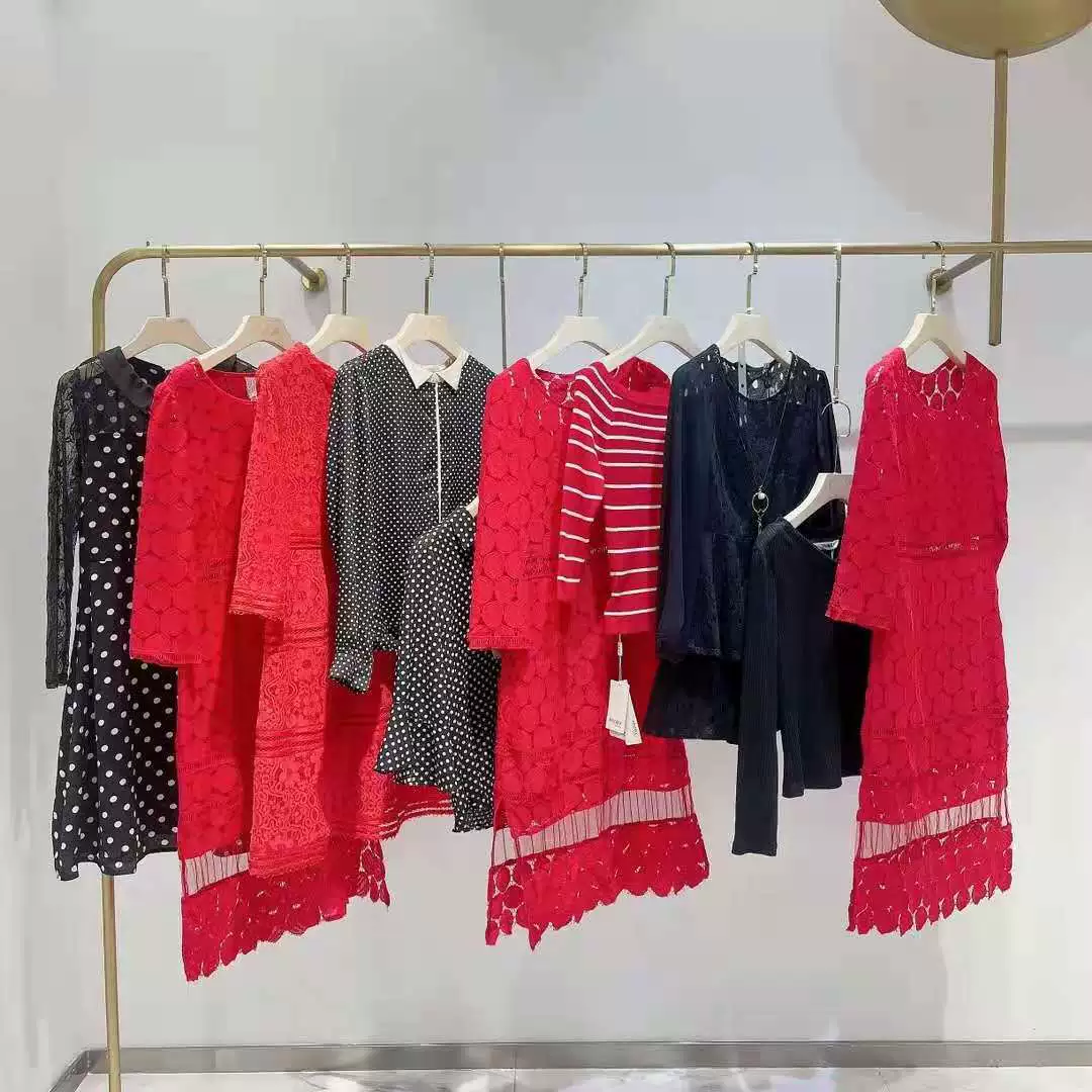 [True Zi Cai] 2022 Ранняя весна темпераментное платье бренд скидка