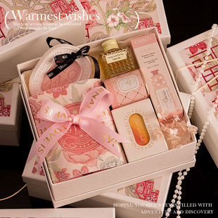 Accompanying Ceremony Female Bridesmaids Niche High-end Sense Wedding Return Gift Box Bride Wedding High-end Practical Sisters