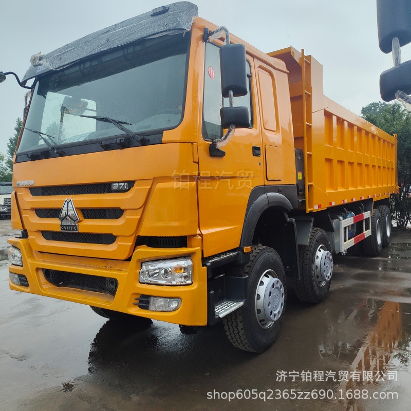 SINOTRUK dump truck cross-border export HOWO dump truck HOWO 6×4 self-unloading tractor truck