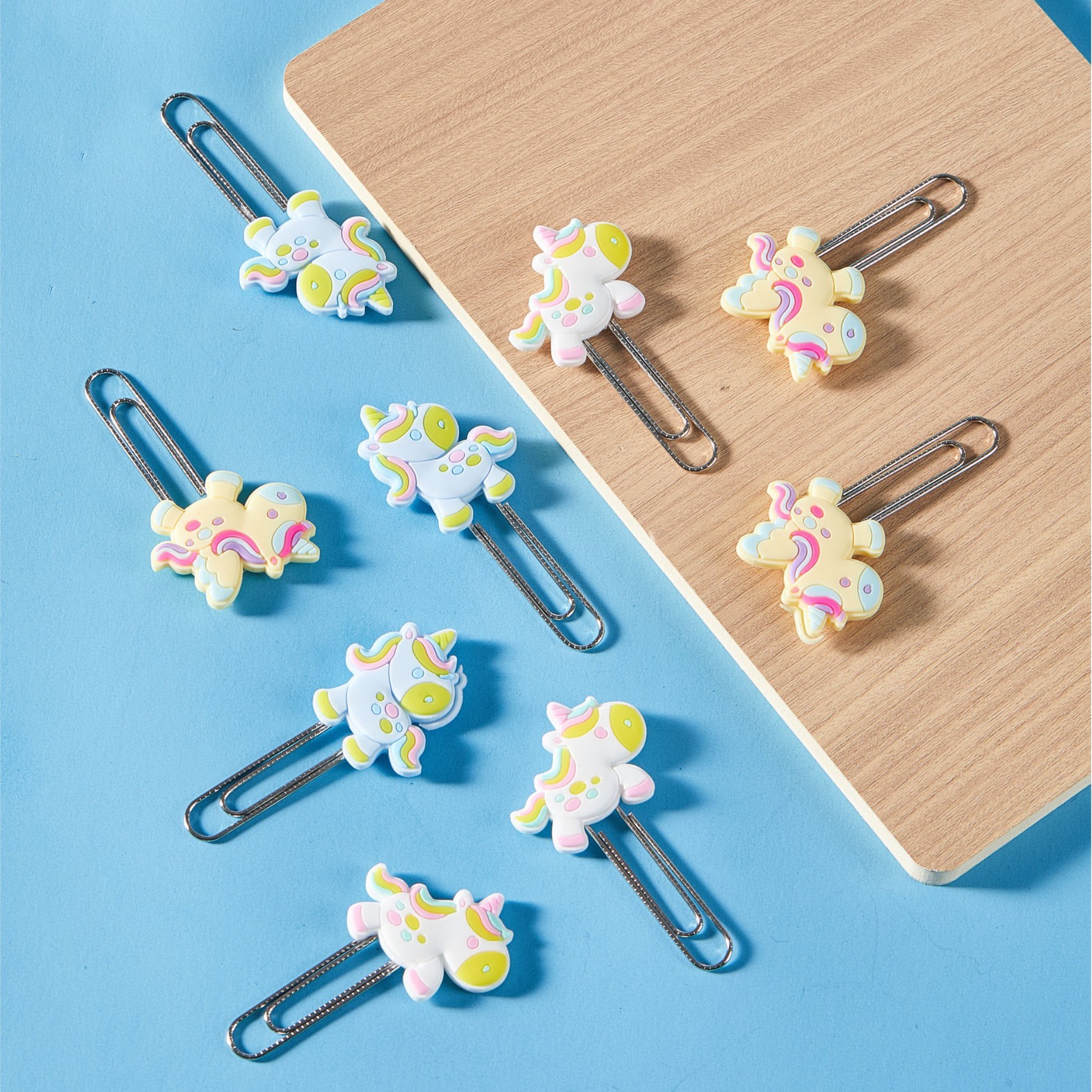 Bonitos marcadores de dibujos animados canciones de estudiantes pines de marcadores clip de metal clip clip de forma especial clip de regalo de decoración en forma de corazón