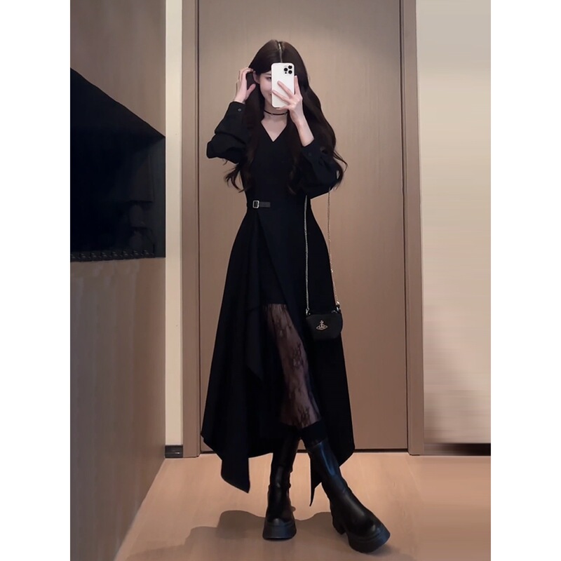 French Hepburn-Style Long-Sleeved Black Dress for Women, Early Spring 2026 New Model, Petite Elegant Lace Long Dress
