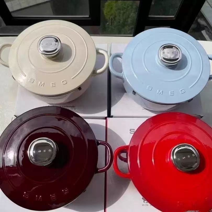 Smeg double-handled enamel pot for home kitchen, 24CM cast iron pot, 4.2L, suitable for open flame, induction cooker, and gas stove
