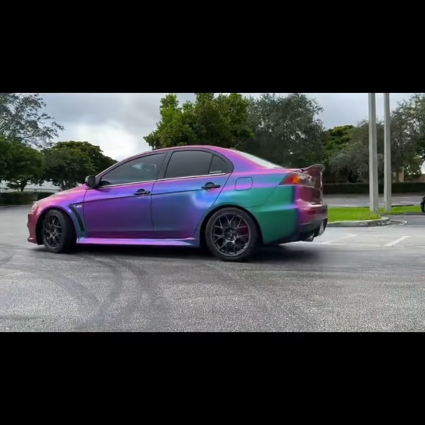 供应新品汽车喷涂改色丝印油墨工艺品用高亮角度光学变色龙粉1g