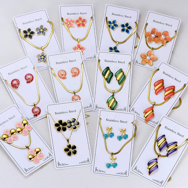Cross-border bestseller oil-drip stainless steel earring and necklace set, geometric niche design, high-end earrings jewelry set