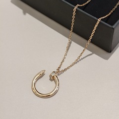 新しいダイヤモンドネイルネックレス女性用 18K ローズゴールドメッキライト高級ニッチ C 字型ペンダントハイエンド鎖骨チェーンギフト