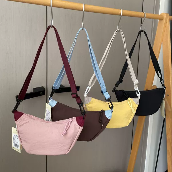 2026 Cross-Border Bestseller: Lightweight and Compact Cowhorn Bag, Nylon Water-Resistant Casual Cloud Bag, Versatile Shoulder and Crossbody Bag
