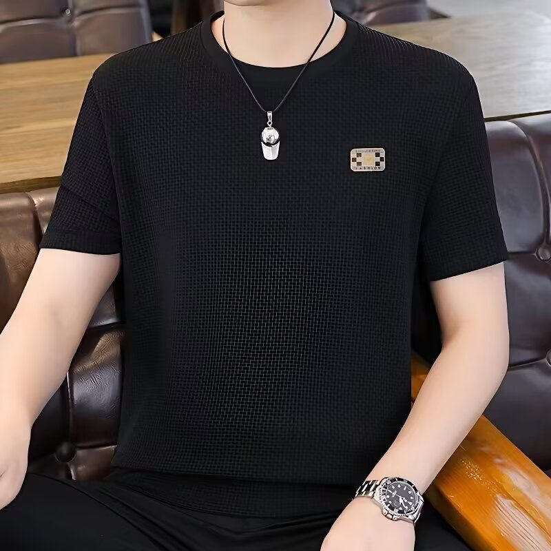 T-shirt de manga corta marca de moda masculina de verano suelta manga de cinco puntos 2026 nueva tendencia en línea in simple impresión superior