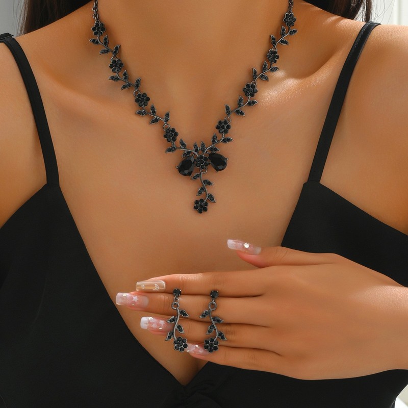 Cross-Border Amazon Retro Bridal Rhinestone Necklace and Earrings Set Women's Prom Jewelry Accessories Manufacturer Wholesale Cross-Border Amazon Retro Bridal Rhinestone Necklace and Earrings Set Women's Prom Jewelry Accessories Manufacturer Wholesale