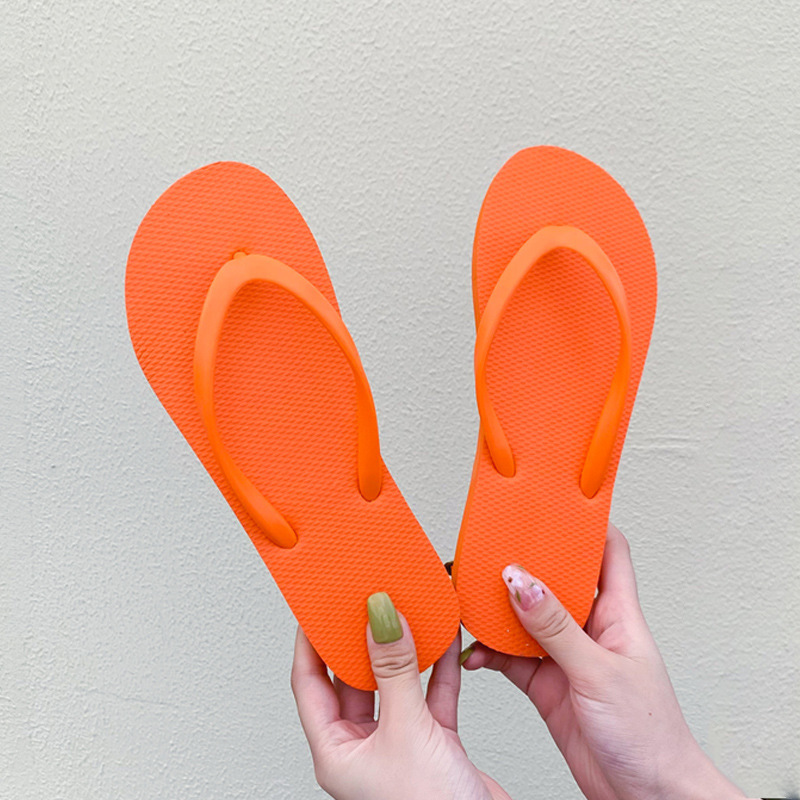 Summer casual beach flip flops