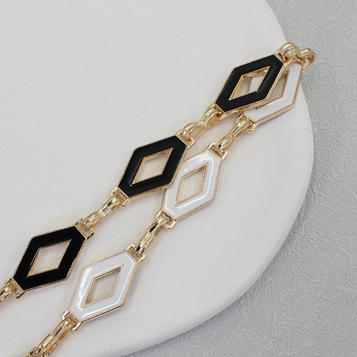 Waist chain women's ins style black and white double-sided chain small fragrance style with dress sweater waist waist decorative belt 2 options available
