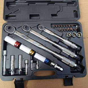 32-Piece Set of High-Precision Preset Adjustable Auto Repair Tire Spark Plug Bicycle Flat Torque Kilogram Torque Wrench