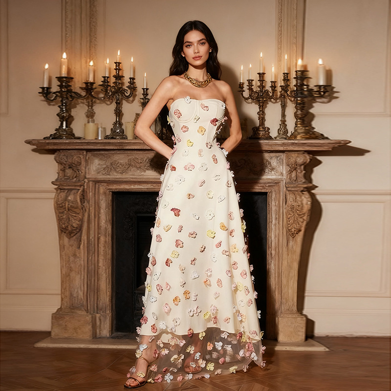 Fresh and Sweet Style High-End Dress 2025 Summer New Sleeveless Tube Top Embroidered Design Flower Long Skirt for Women