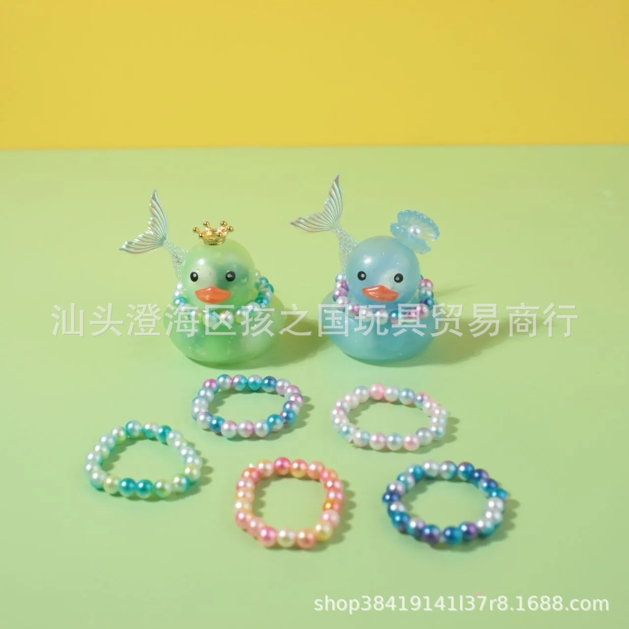 Accesorios de agua transfronterizos pato amarillo 8 sombrero bufandas decoración mano limón té de leche regalo