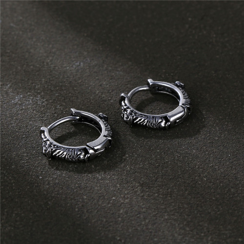 Wholesale Stud Earrings, New Arrival Titanium Steel Earrings—Cross-Border Vintage Style, Distressed Stainless Steel Men's Ear Clips, Unique & High-End Accessories