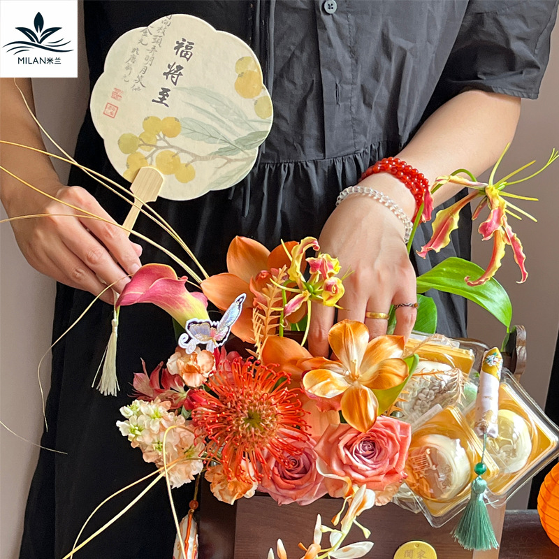 Regalos del Festival del Medio Otoño nuevos ventiladores chinos antiguos materiales de embalaje floral hechos a mano decoración DIY pequeños ventiladores al por mayor