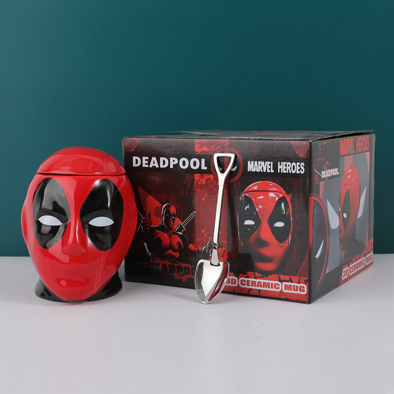 Cerámica transfronteriza Marvel Cup Iron Man con cubierta con cuchara taza Deadpool Thanos taza de agua tendencia de personalidad