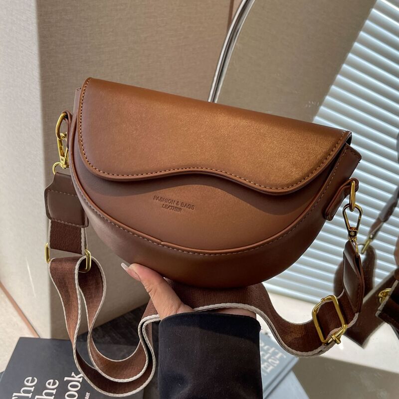 Foreign Trade Niche Women's Bags 2026 New Popular Fashion High-End Shoulder Crossbody Bag Retro Underarm Saddle Bag Foreign Trade Niche Women's Bags 2026 New Popular Fashion High-End Shoulder Crossbody Bag Retro Underarm Saddle Bag