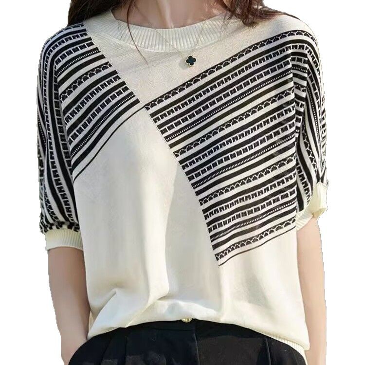 Knitted fashionable summer short sleeve T-shirt