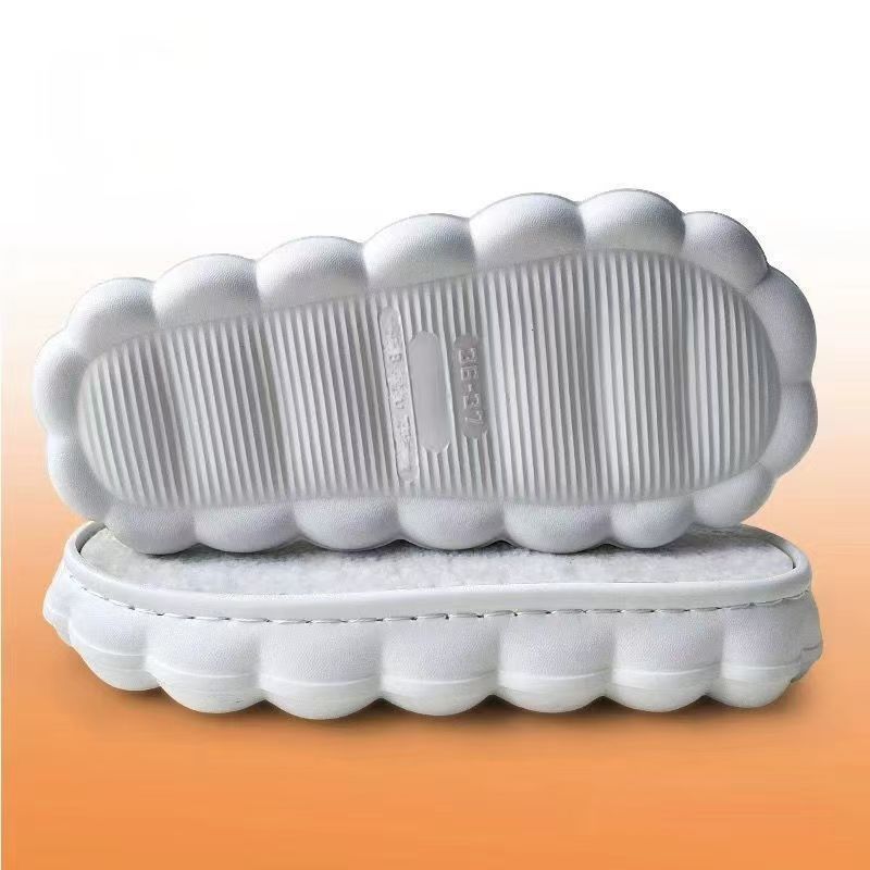Thick, plush EVA cloud-like sole for a comfortable, non-slip, and wear-resistant feel; hand-woven, non-slip, and wear-resistant thick sole.