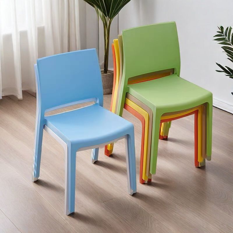 Sillas respaldadas taburetes de comedor casual sillas de comedor de plástico nórdico sillas de comedor modernas y gruesas sillas domésticas simples