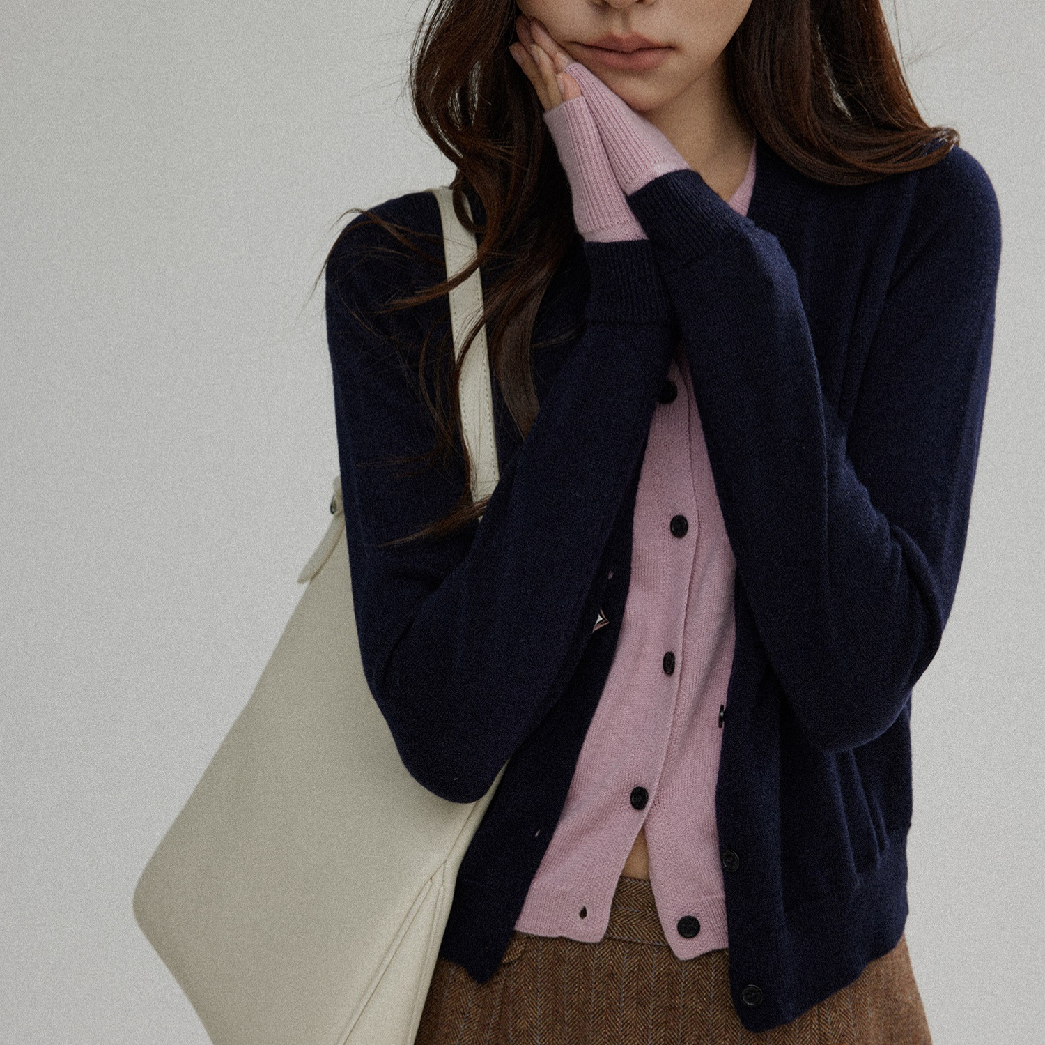 Contrast Color Fake Two-piece Sweater Women's Autumn New Design Sense Elegant Niche Sweater Cardigan