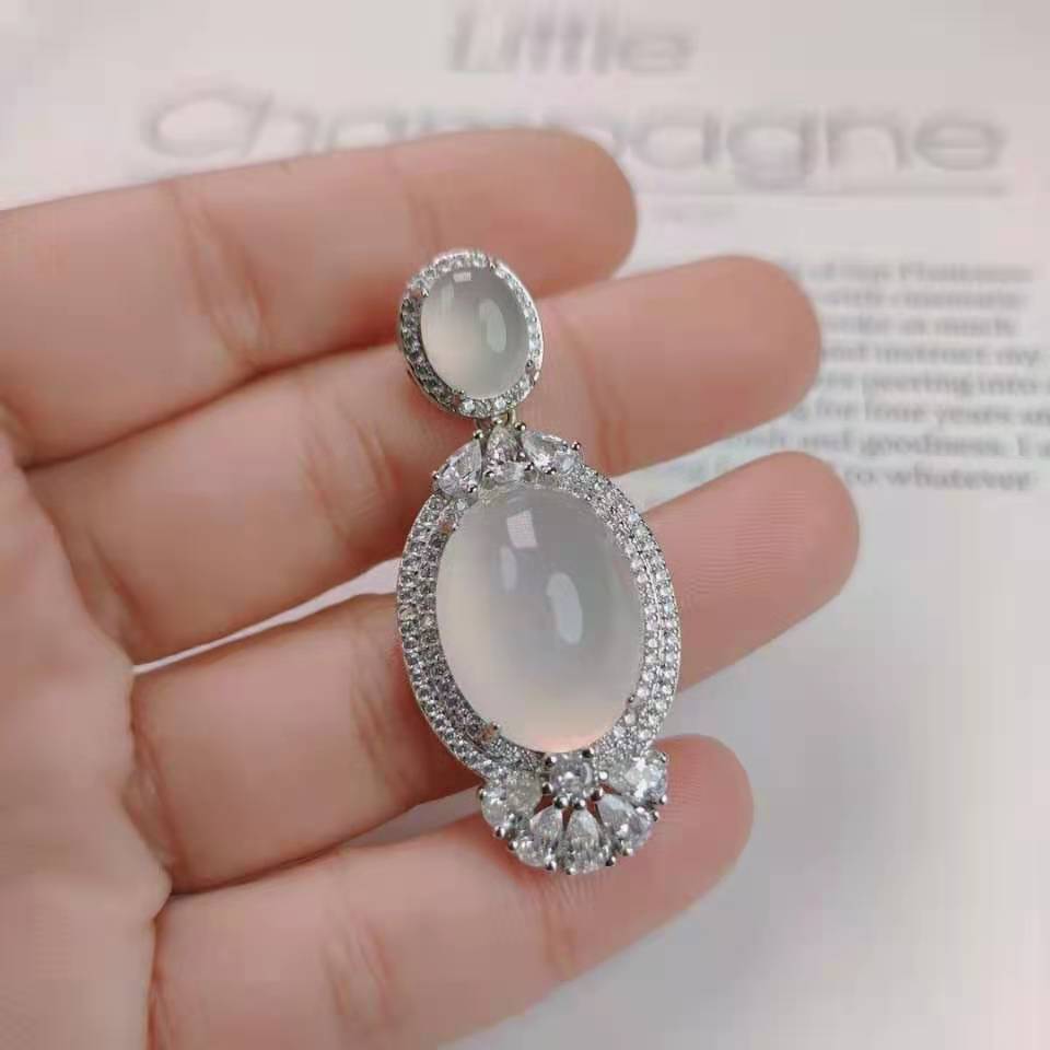 03. 화이트 칼세도니 비둘기알 펜던트