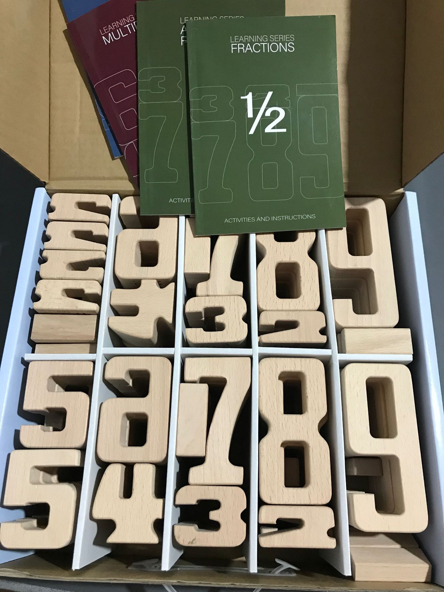 Bloques de construcción digitales de partículas grandes importados de haya 32 tabletas 100 tabletas juguetes educativos de educación temprana bloques de construcción de GEMA de cristal brillante