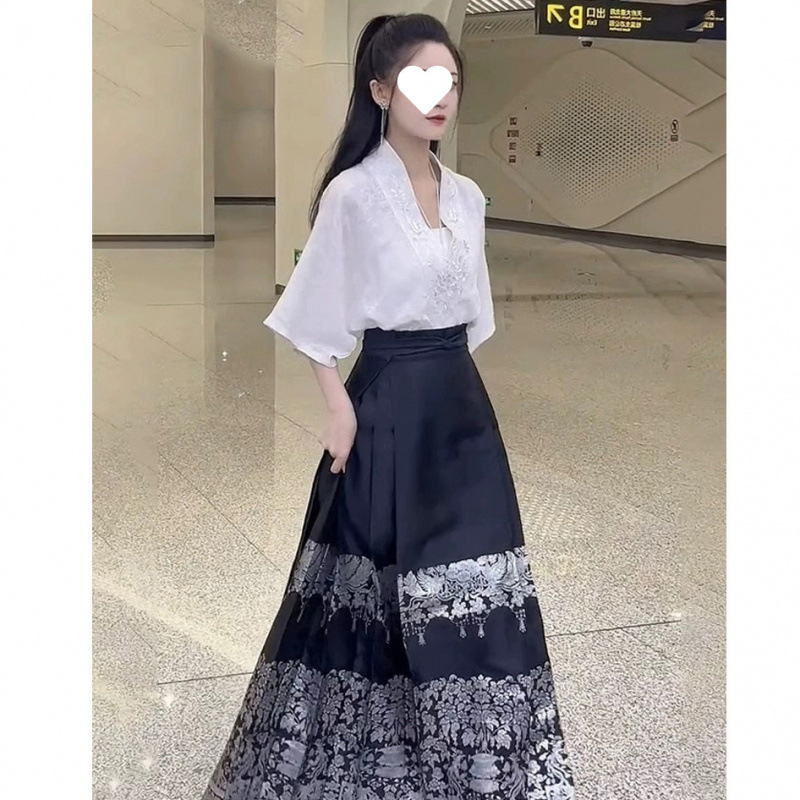 大きいサイズの新しい中国風の馬面スカートスーツ女性の夏の毎日の通勤改良された漢服 2025 新しいスタイル|undefined