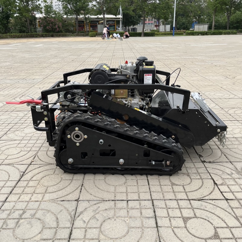 智能遥控光伏除草机 柴油大马力果园割草机 履带自走式碎草还田机