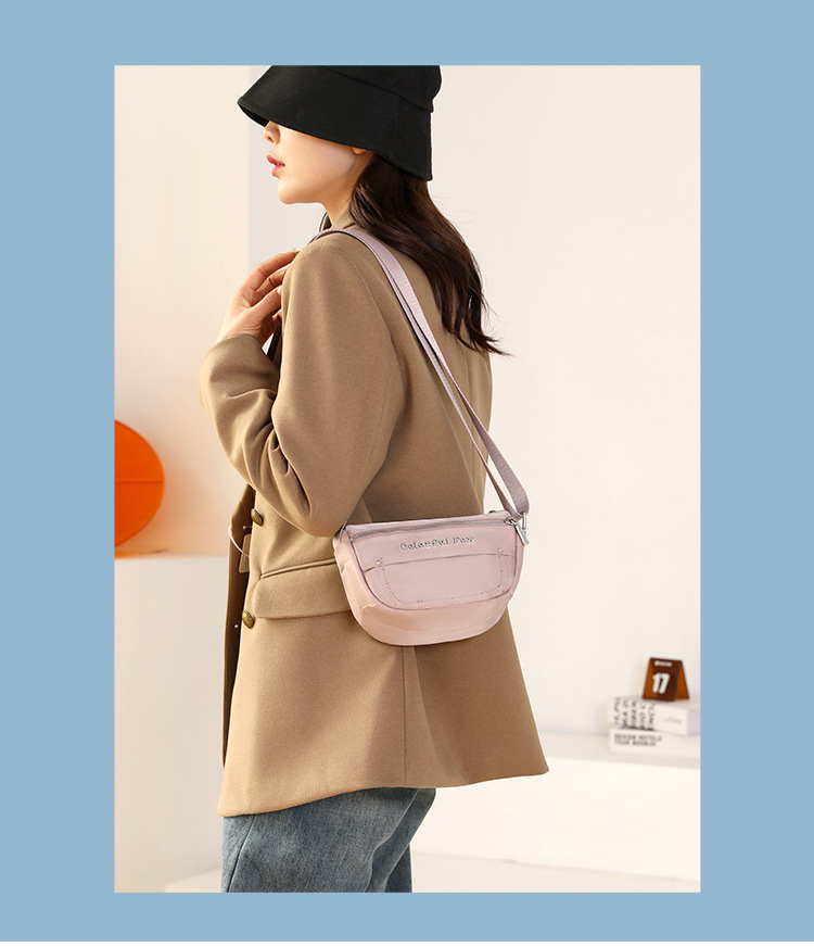 Colorful Fox Lady mini Shoulder Bag, outdoor casual and simple phone bag, water-resistant and fashionable crossbody bag undefined