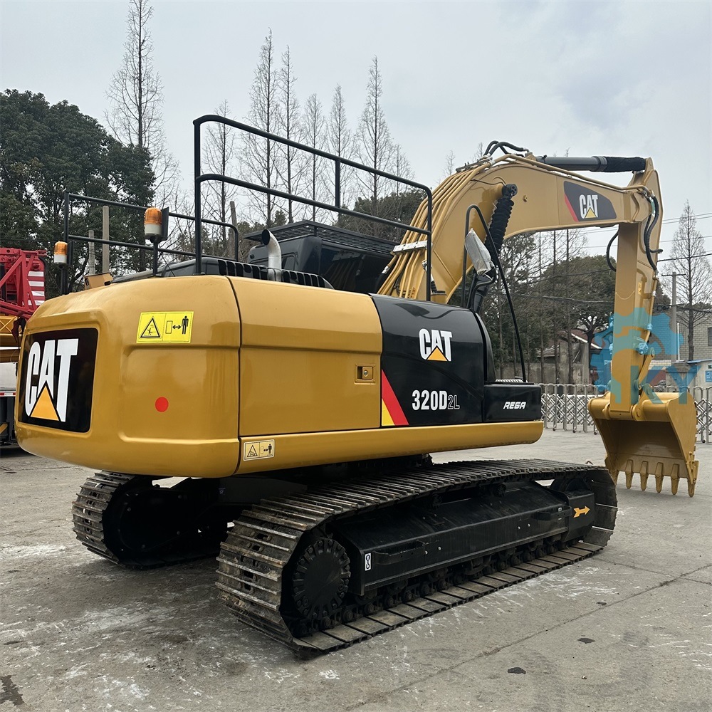 CAT 320D (8)