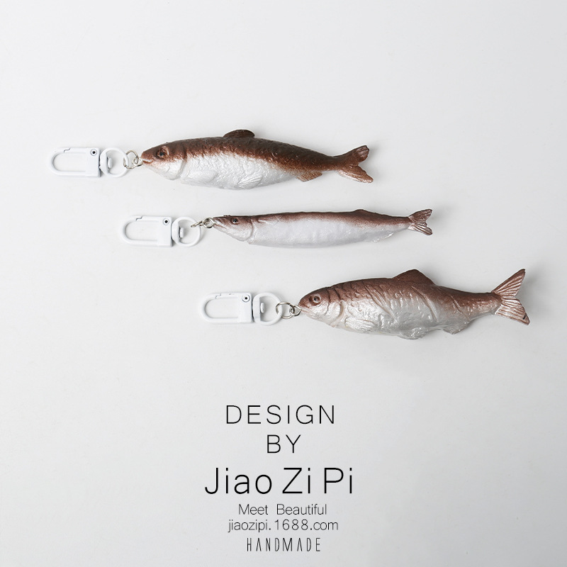 Funny simulation salted fish keychain backpack pendant ornaments personalized realistic Japanese style fun jewelry Funny simulation salted fish keychain backpack pendant ornaments personalized realistic Japanese style fun jewelry