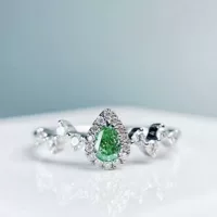 0.22ct18k золотое инкрустированное зеленое бриллиантовое кольцо классическое модное модное минималистское овальное зеленое кольцо