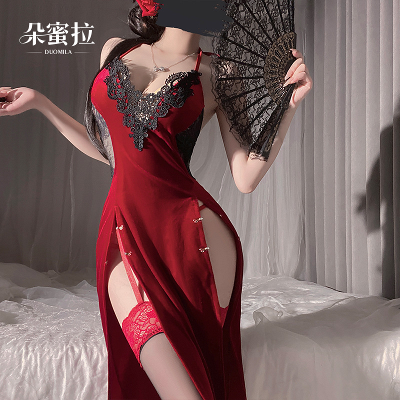 Dormila Earth Cinnabar Mole Deep V 벨벳 잠옷 섹시한 속옷 섹시한 순수한 욕망 하이 슬릿 노출 엉덩이 탈착 불가