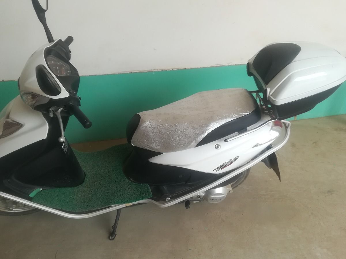 Electric scooter seat cover, leather seat cover for electric vehicles, motorcycle and scooter seat pad, waterproof, sun-resistant, and suitable for all seasons