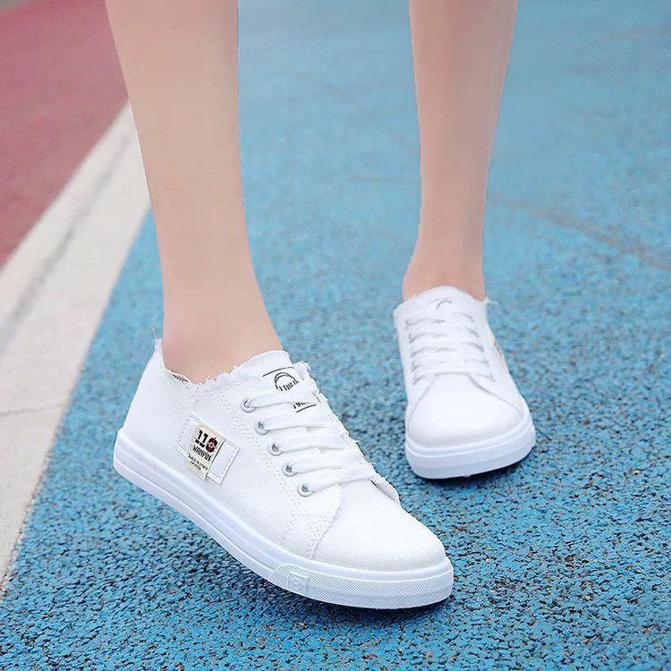 Fashionable white shoes, cloth low footwear for leisure