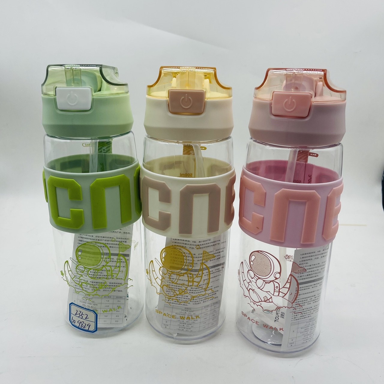 Dometo 2024 nueva taza deportiva 650ml taza de paja de plástico estudiantes taza portátil hervidor de agua al aire libre al por mayor