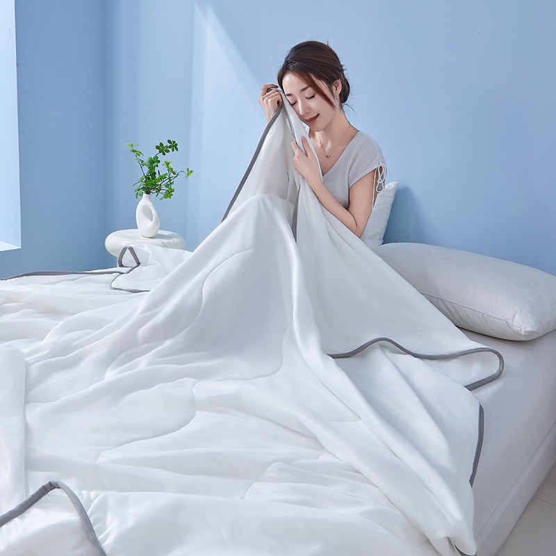 [CCTV Broadcast] A Planet Double-Sense Cool Silk Solid Color Double-Sense Quilt Summer Quilt Summer Cool Quilt Air-conditioning Quilt