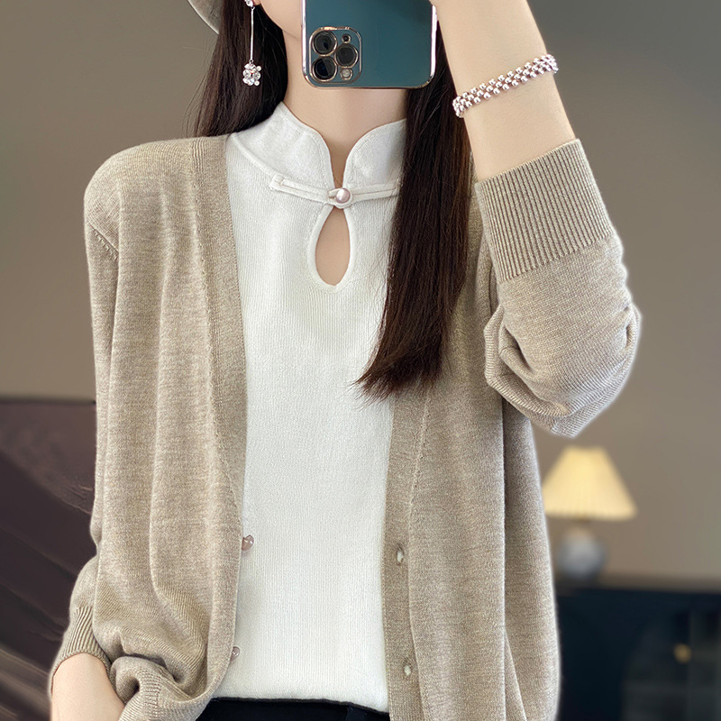Demi-season autumn sweater