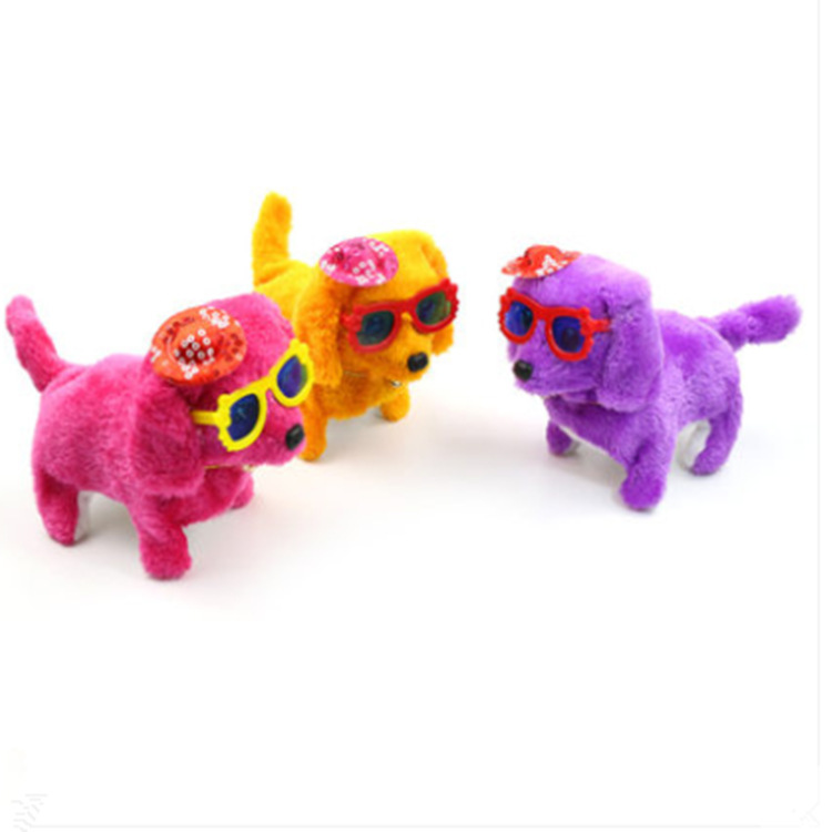 毛绒玩具 穿裙狗电动倒退狗 地摊热卖玩具 创意玩具