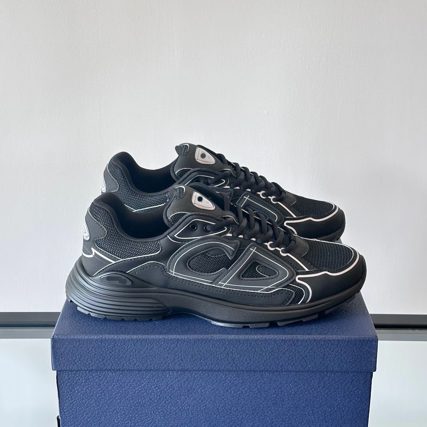Zapatillas deportivas originales exclusivas europeas y americanas para hombre y mujer, modelo 530SG, con aumento de altura interno, estilo retro clásico, tipo 'dad shoes'.