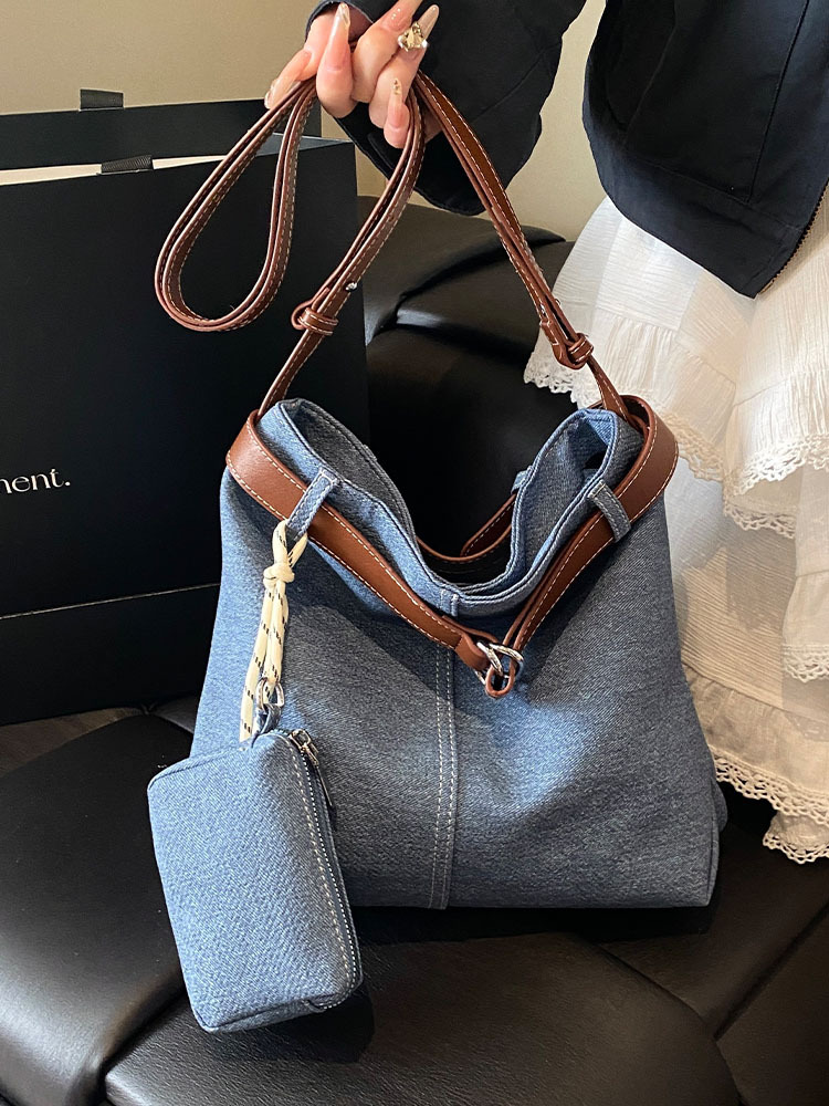 Bolso de mujer moda casual bolso de mujer invierno nuevo estilo coreano de gran capacidad de viaje al trabajo mochila textura superior