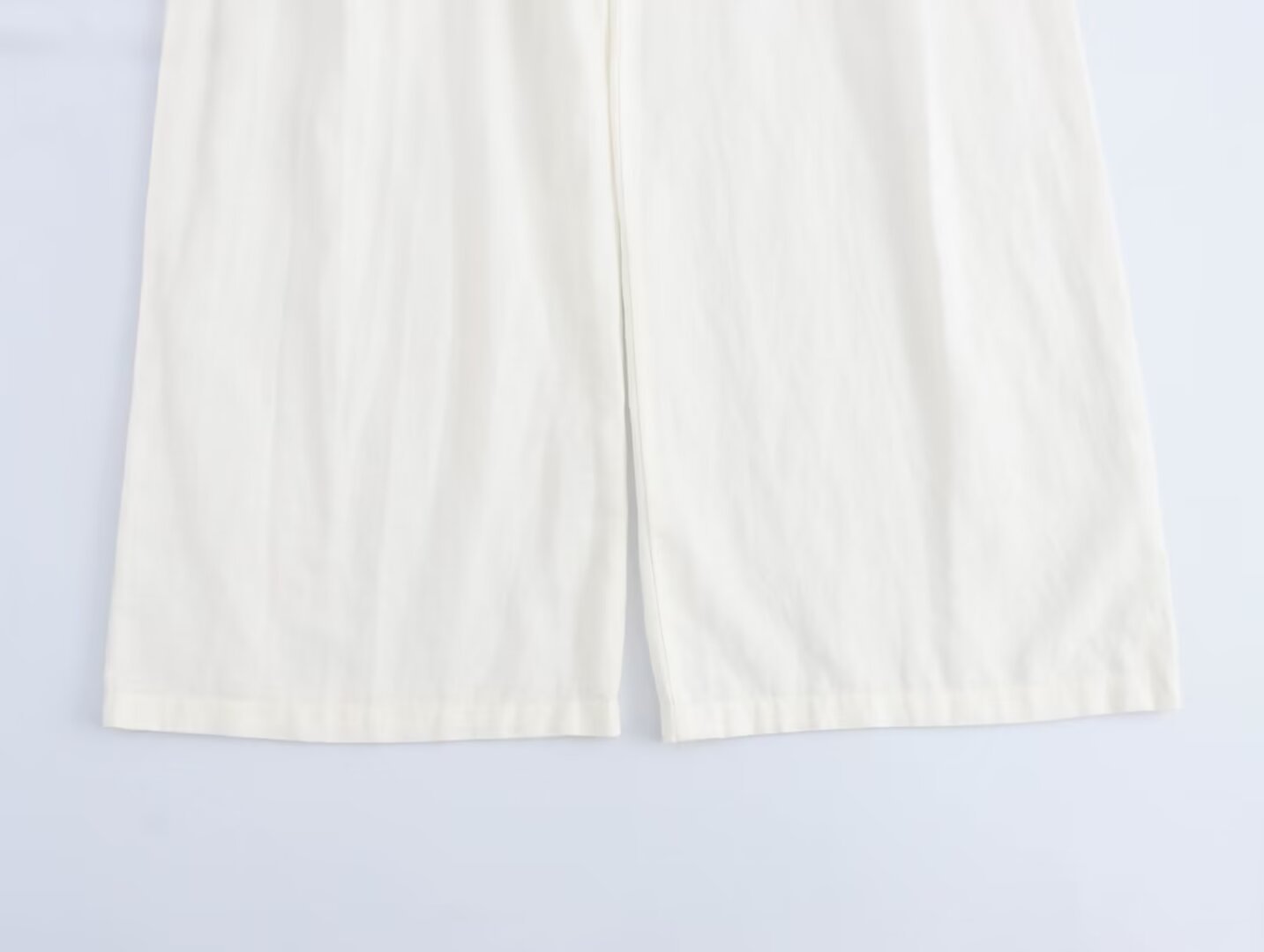 Pantaloni versatili in cotone e gamba larga, stile nuovo, estate 2024 da donna_voghion.com