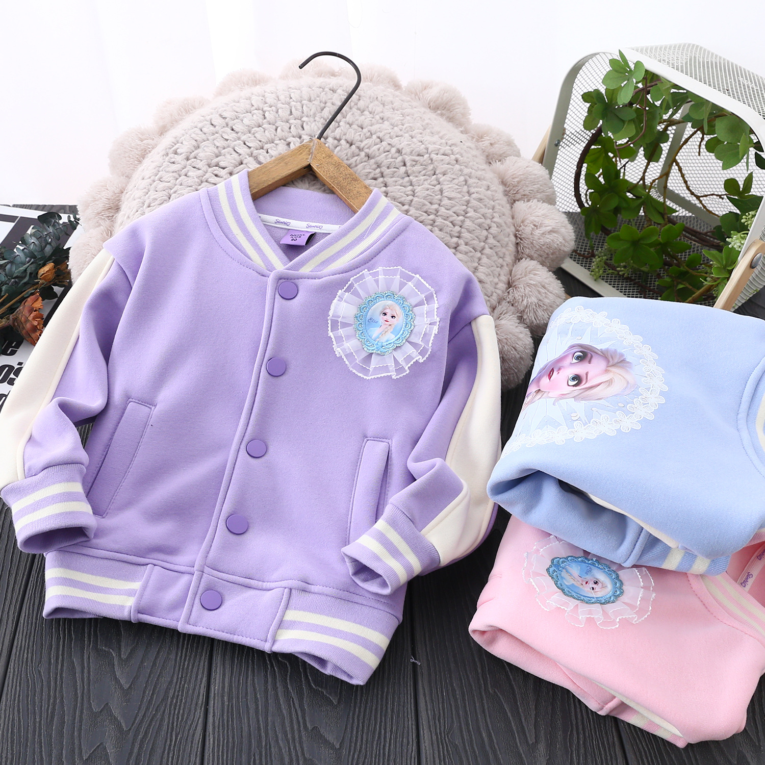 儿童冬季加绒保暖外套24年新款女孩中童卡通可爱棒球服休闲上衣