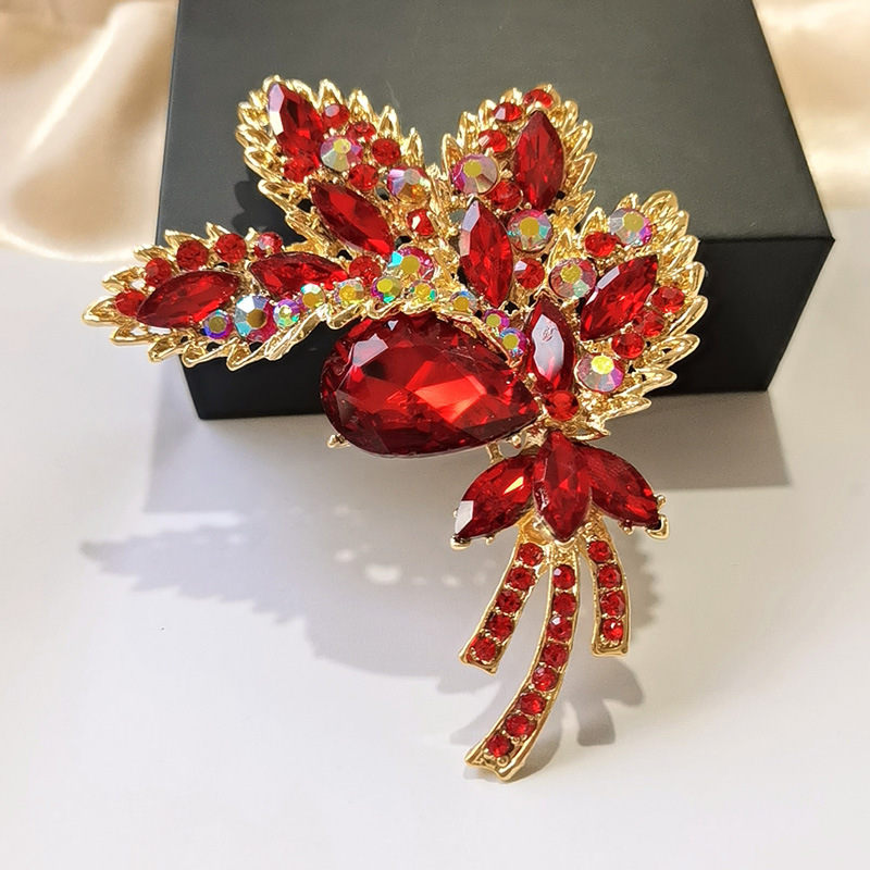 New European And American Style Exquisite Leaf For Women Pink Rhinestone Large Brooch Fashion Accessories Wholesale_voghion.com