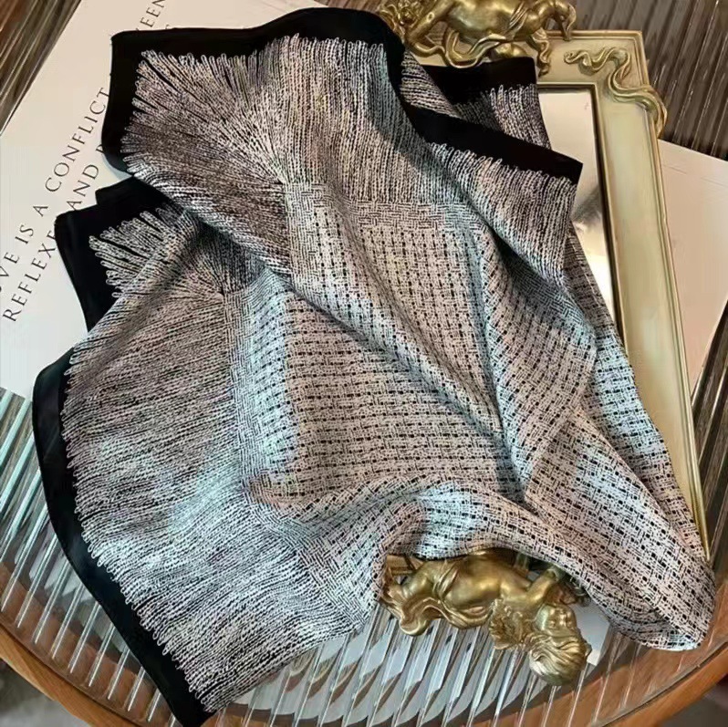 Verano nuevos productos de moda versátil delgado regalo bufandas de seda 70 bufandas cuadradas bufandas de seda bufandas decorativas bufandas bufandas para la madre al por mayor