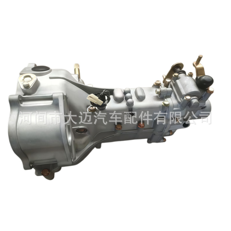 1700010-010/B01 24700-75A00 462 Gearbox Is Suitable for Changan Hafei Jl462Q/Da462Q