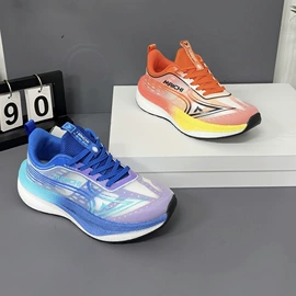 童运动鞋;童皮靴;童板鞋