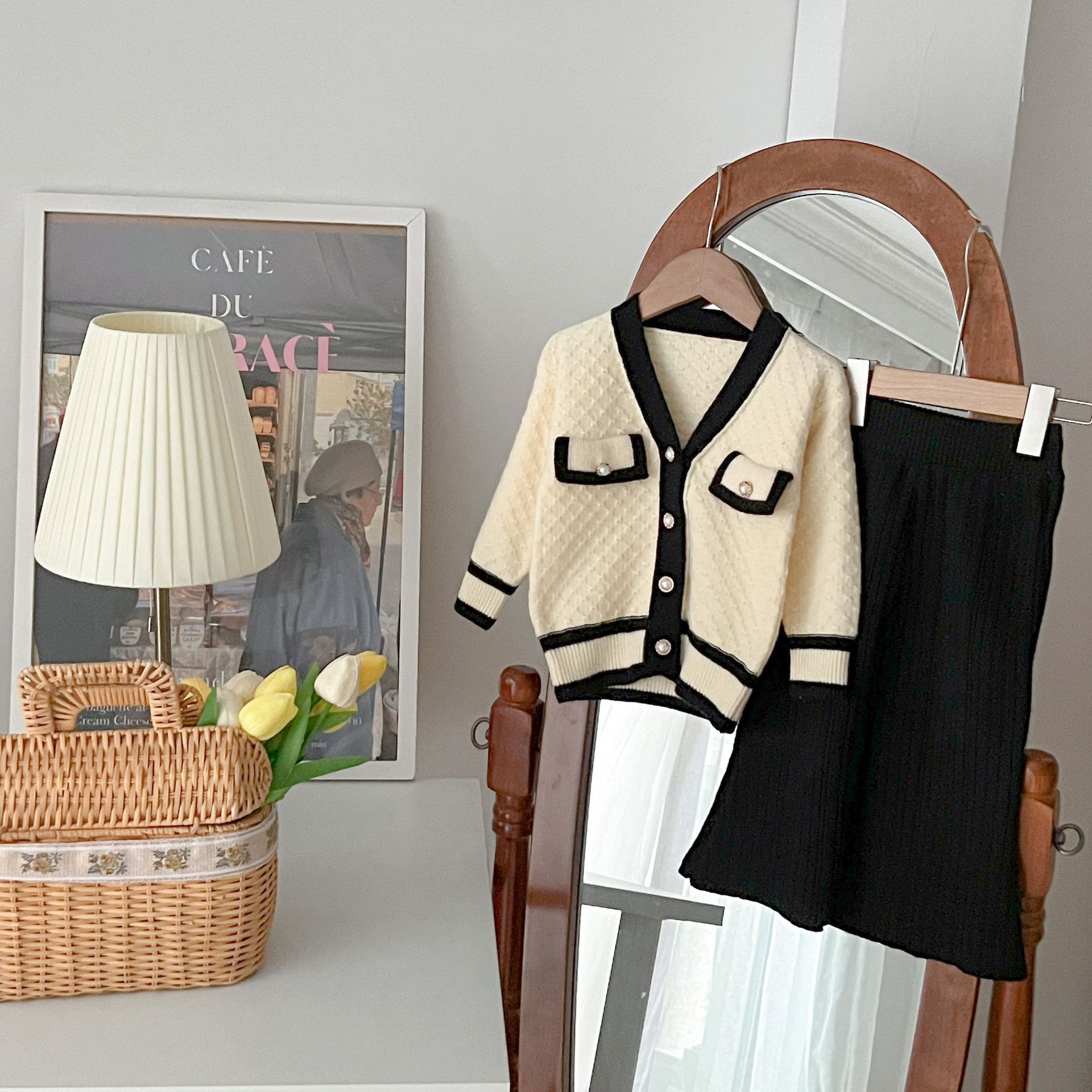 JINYONG Girls' Korean Edition Autumn Fashionable Small Fragrance Sweater Cardigan Flare Pants Knitted Two Piece Set_voghion.com