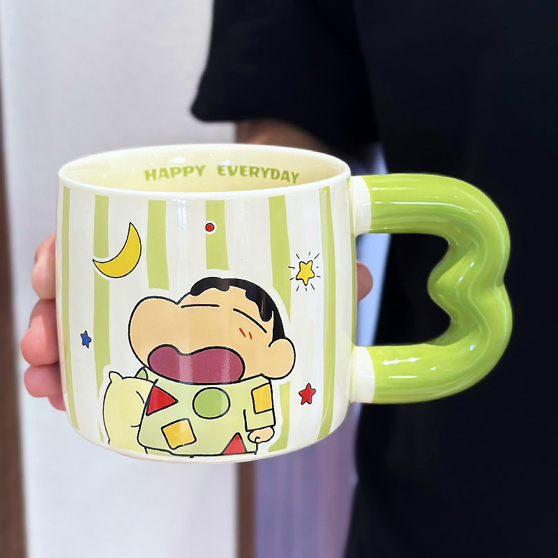 クレヨンしんちゃん マグカップ セラミック 蓋付き オフィス 朝食 ホーム 特別に美しいカップル ドリンクカップ 女の子用|undefined